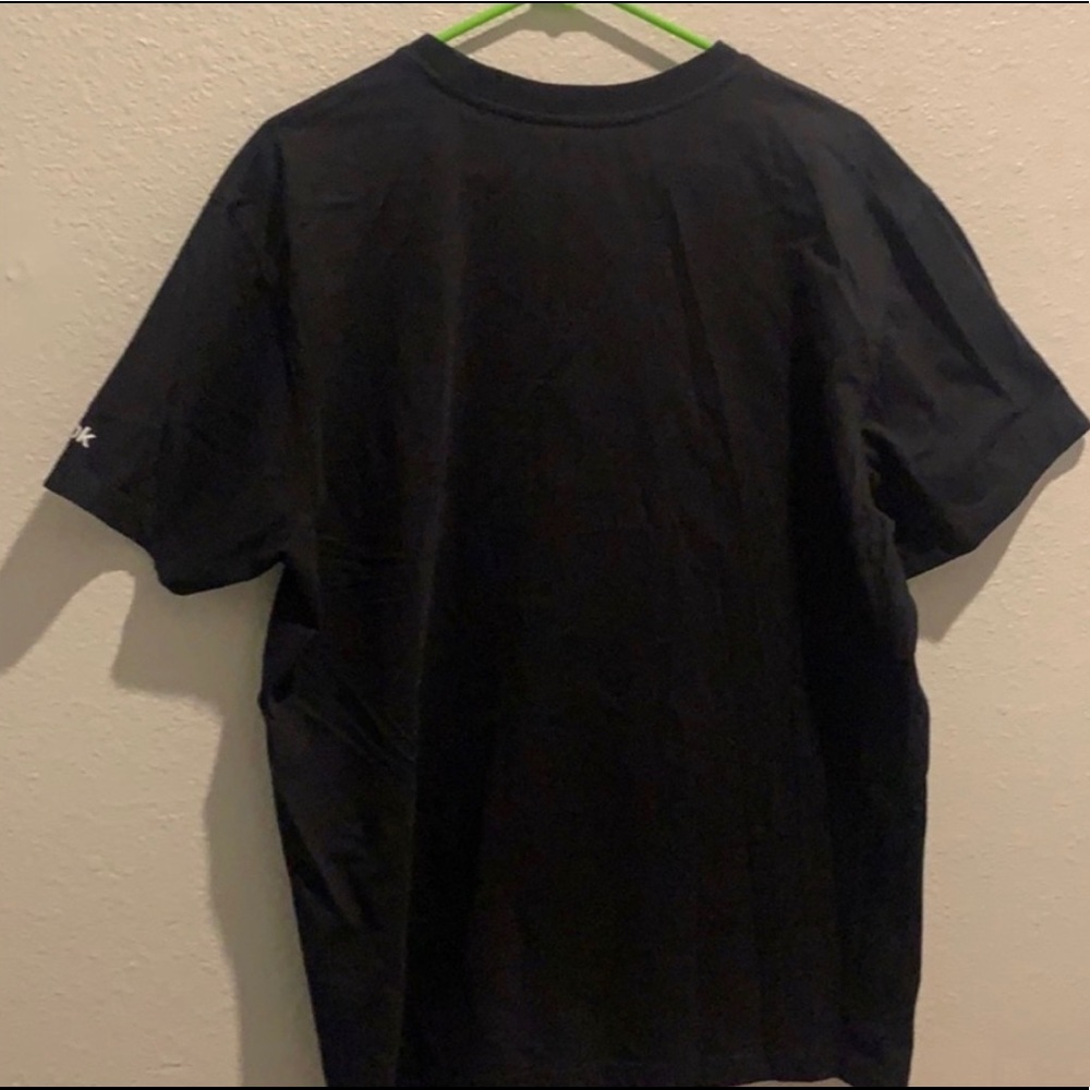 (2) Classic Reebok T-shirts 🔹🔺 - Picture 5 of 11